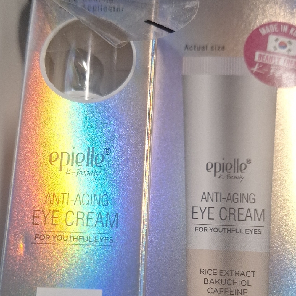 Anti-Aging Eye Cream - Hydrating Eye Treatment in Silver